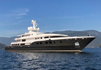 Kogo Yacht Charter in Mykonos